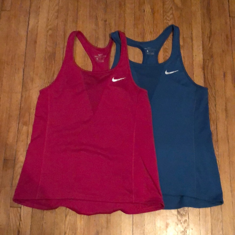 EUC Nike dry fit workout tanks Medium